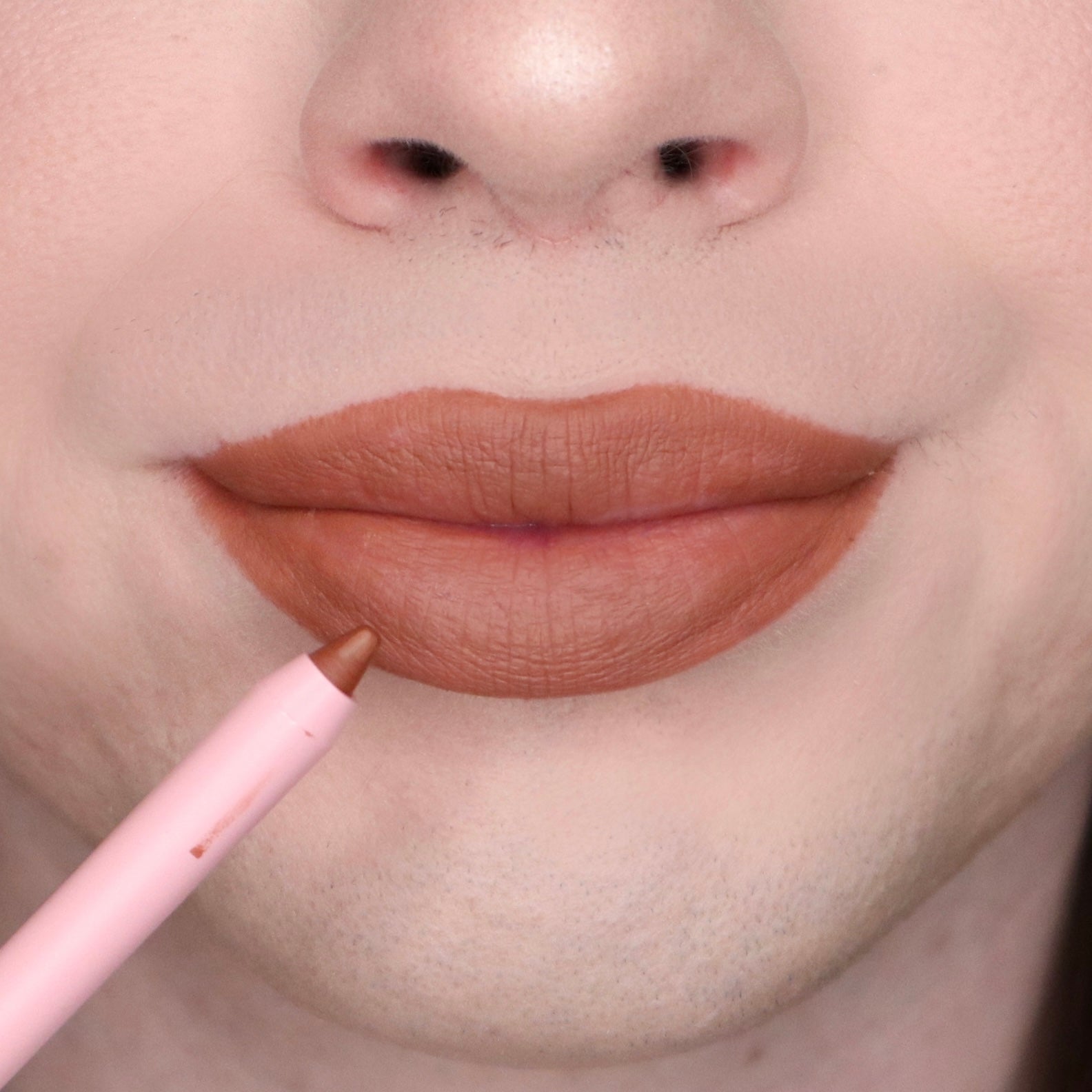 First Move | Lip Liner